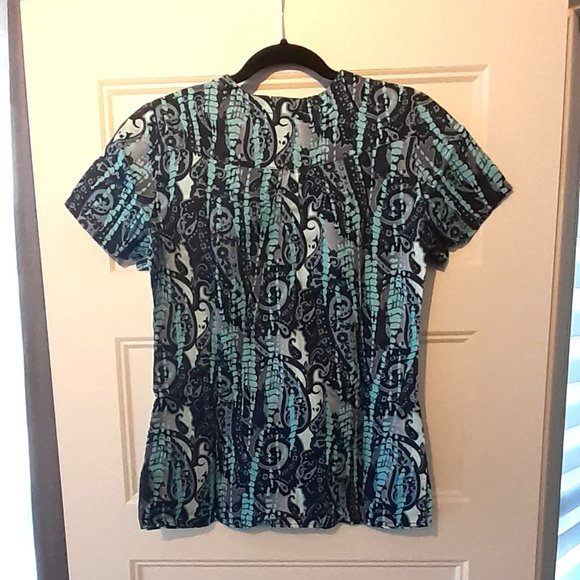 Health Pro Women's Scrub Top - Classic Blue Pattern (Size Small) - Picture 2 of 3